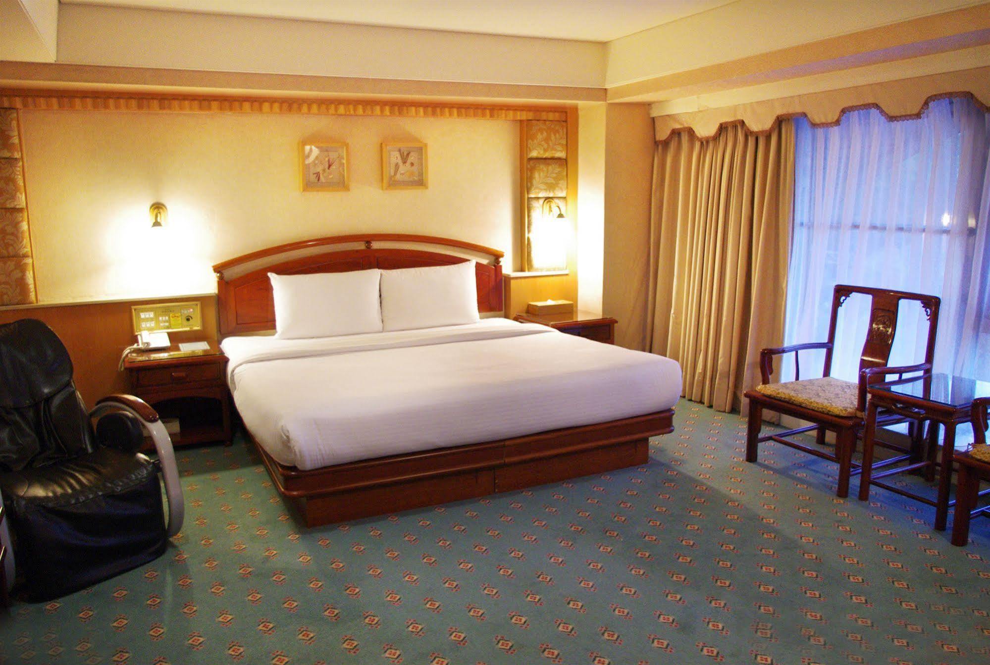 Kdm Hotel Тайбей Екстер'єр фото
